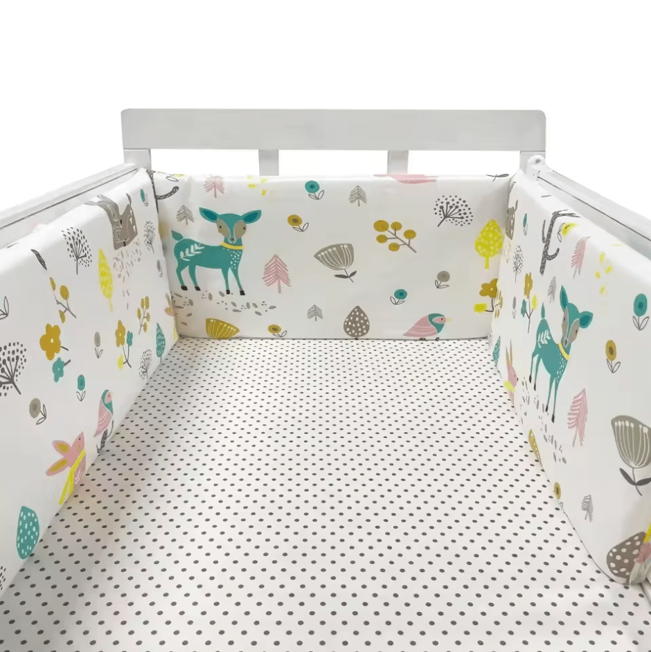 Tour de lit bébé Paysage des bois et drap blanc à points