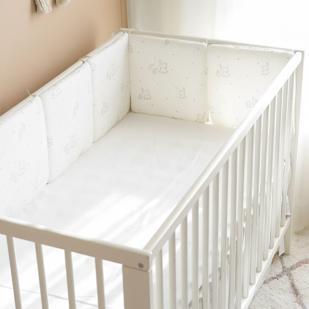 contour de lit de bébé blanc Eléphant en L