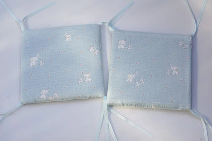Coussinets du contour de lit de bébé bleu Eléphant