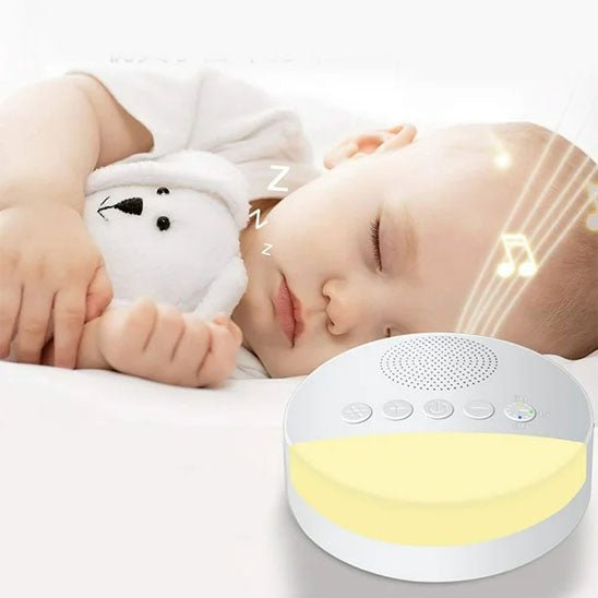 Bébé apaisé par notre veilleuse bruit blanc MusicLightSleeping™