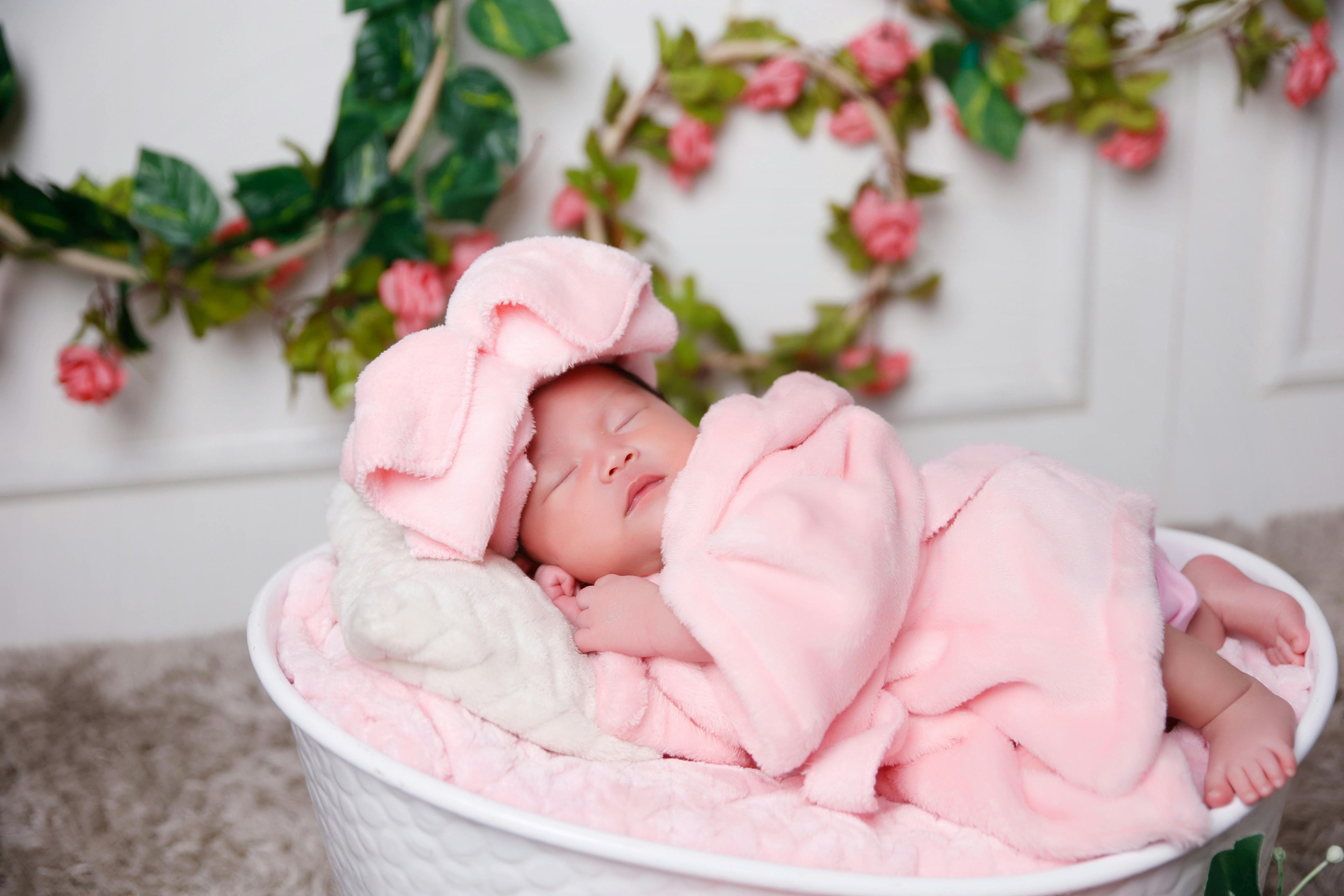 Bébé endormie dans une couverture