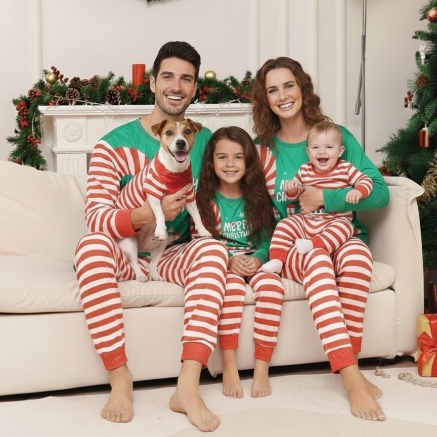 Famille joyeuse et leur tout avec notre Pyjama Noel Famille SantaWish™