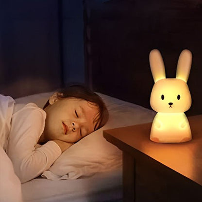 La veilleuse lapin Bunny au chevet de bébé