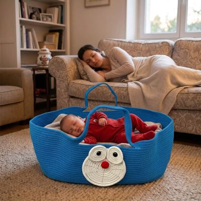 Maman dormant et bébé endormi dans notre Couffin bébé Cadeau de naissance artisanal et original