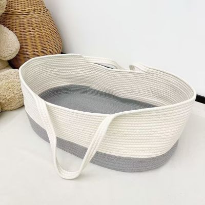 Notre couffin bébé en corde de coton tressé blanc et gris