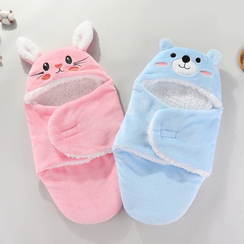 VARIANTE ROSE ET BLEUE DE NOTRE COUVERTURE D EMMAILLOTAGE ANIMALSNUGGLE™